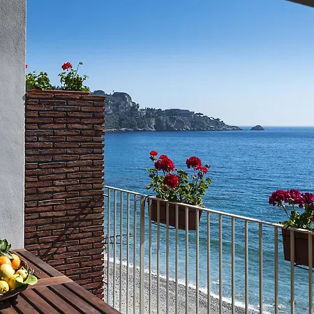 Alyssa Apartman Taormina