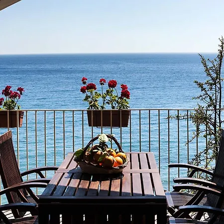 Alyssa Apartman Taormina